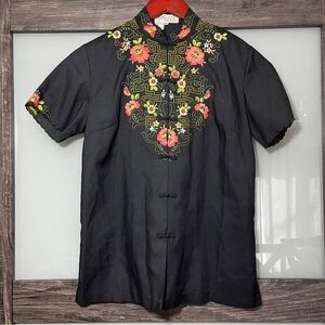 Vintage Lily Kimono Style Black Blouse w/ Hand Embroider Flowers w/ Knot Buttons